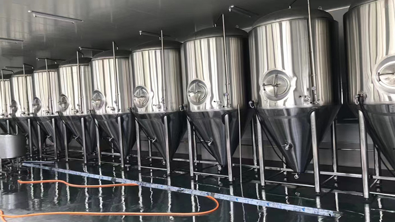 荷塘精酿啤酒设备厂—精酿啤酒设备主要生产工艺